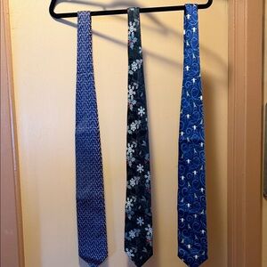 Stylish Blue and Black Patterned Ties Set